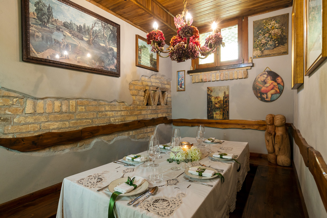 Il tavolo del complotto, Ristorante a Pordenone